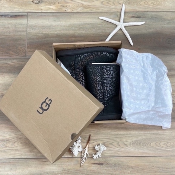 🌴🔆UGG- CLASSIC SHORT SNOW LEOPARD BOOTS PINK🔆🌴 - Picture 9 of 14